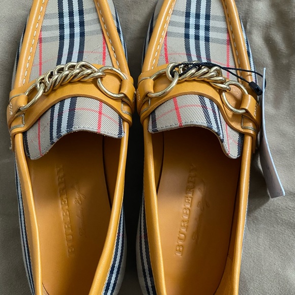 Burberry 1983 Check Link Loafer Size 37 NWT - Picture 6 of 8